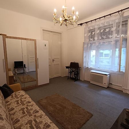 Rom Apartman Budapeşte Dış mekan fotoğraf