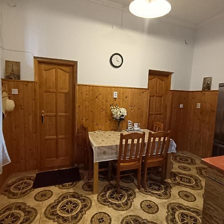 Rom Apartman Budapeşte Dış mekan fotoğraf